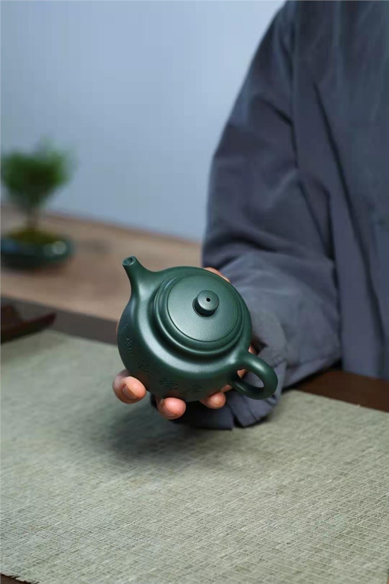 陈顺根作品 德钟壶图片