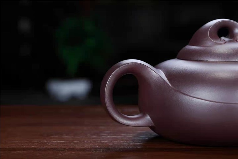 邱爽作品 涟漪壶图片