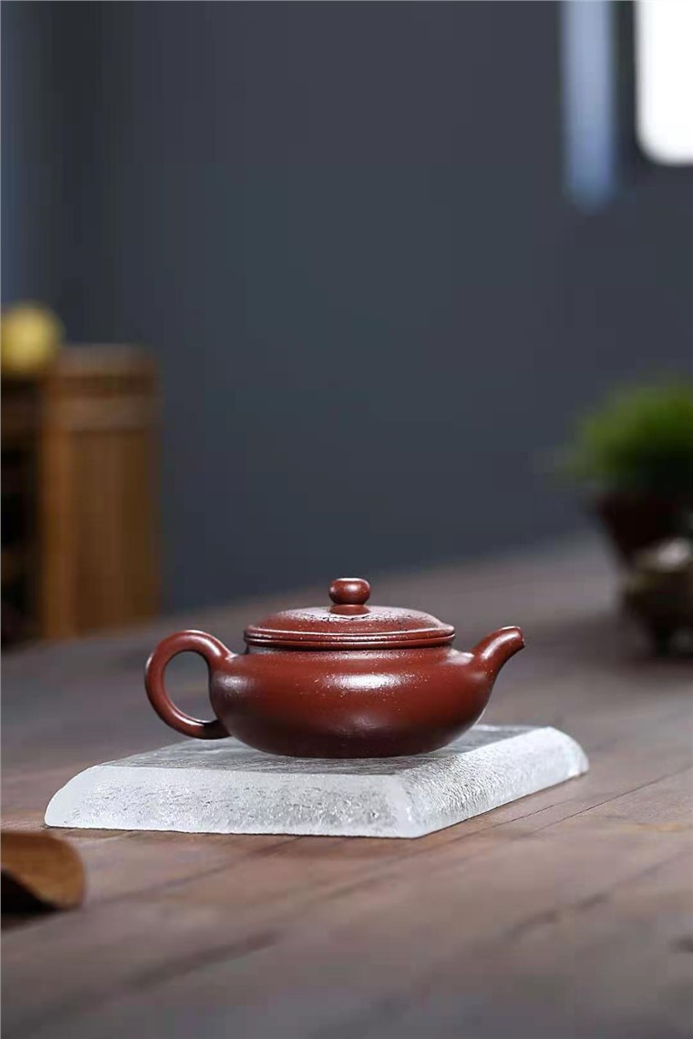 范微琴作品 扁腹图片