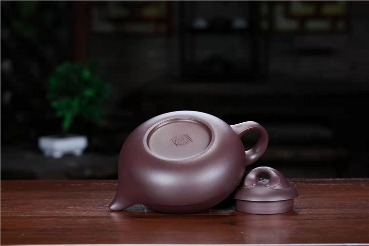 邱爽作品 涟漪壶