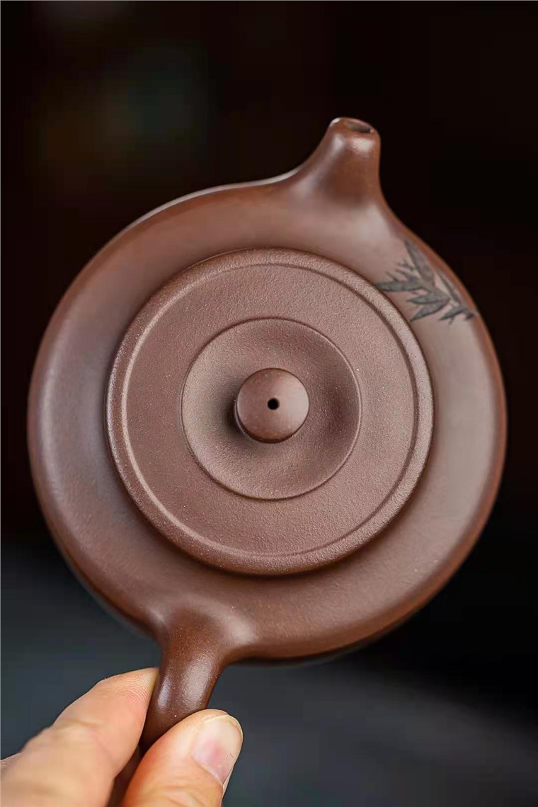 许华芳作品 旭帽图片