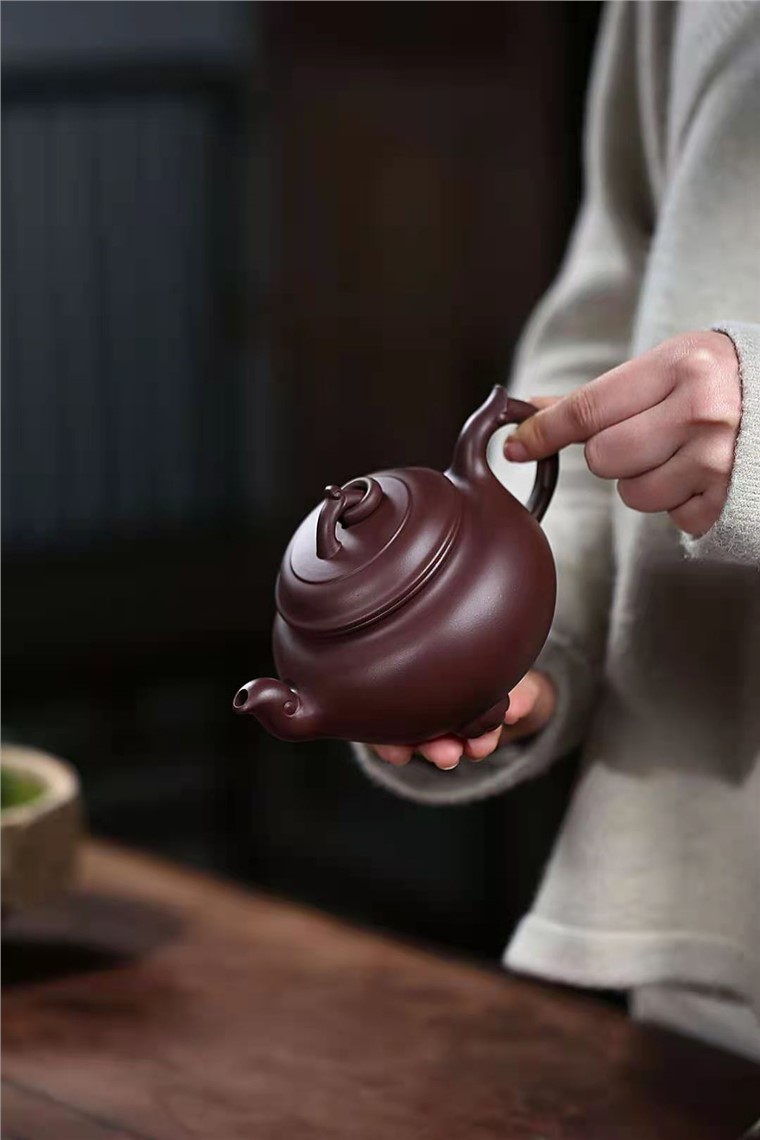 范微琴作品 三足如意图片