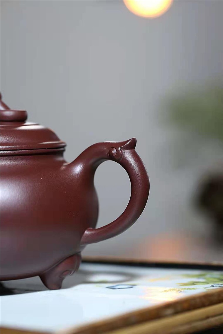 范微琴作品 三足如意图片