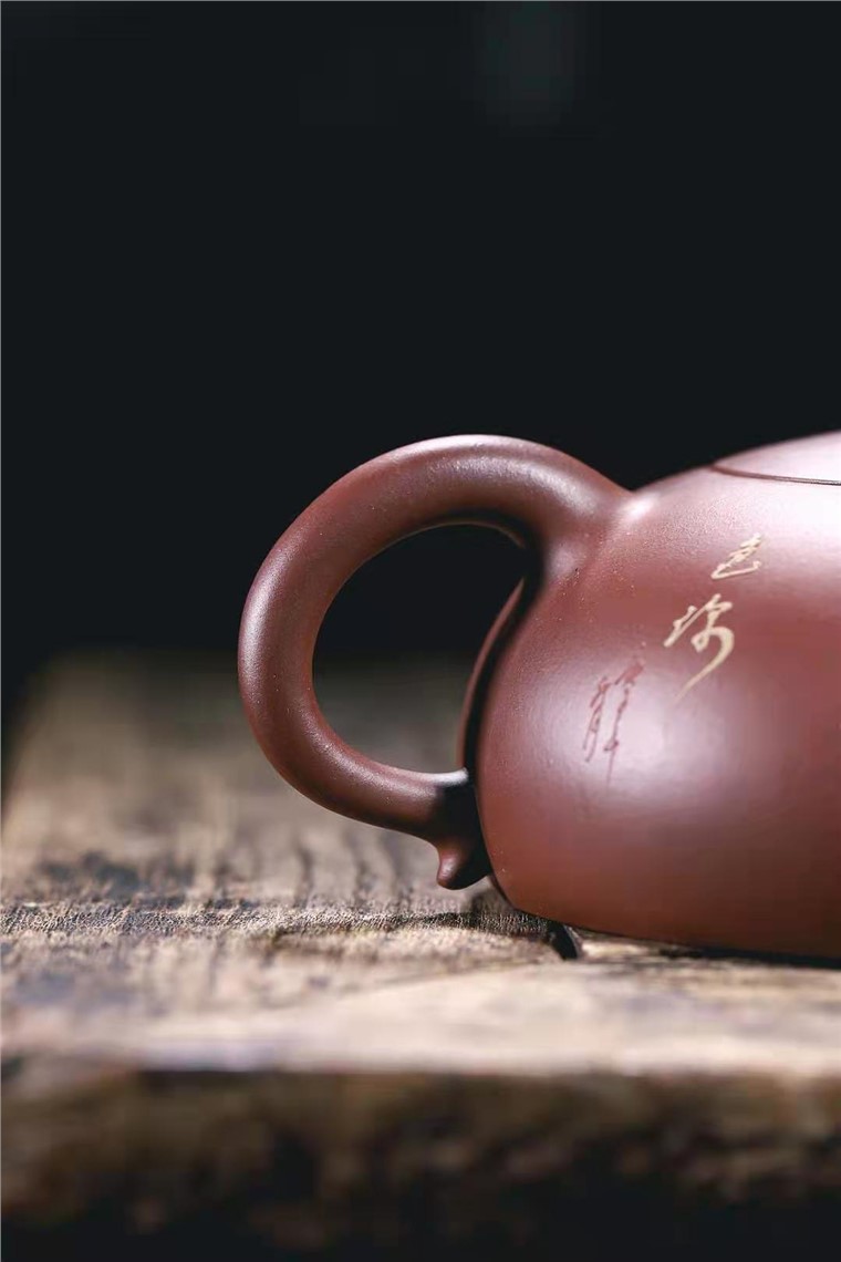 牟锦芬作品 半月图片