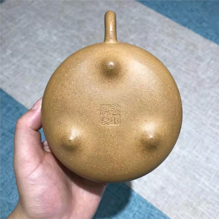 王小妹作品 乳鼎
