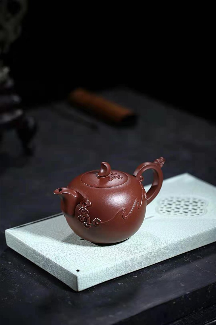 许华芳作品 彩云追月图片