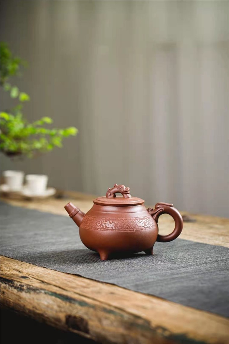牟锦芬作品 龙尊图片