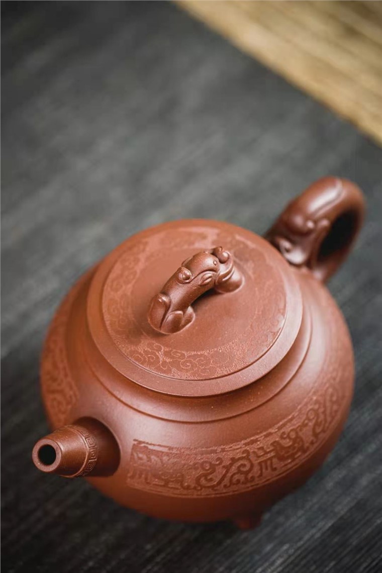 牟锦芬作品 龙尊图片