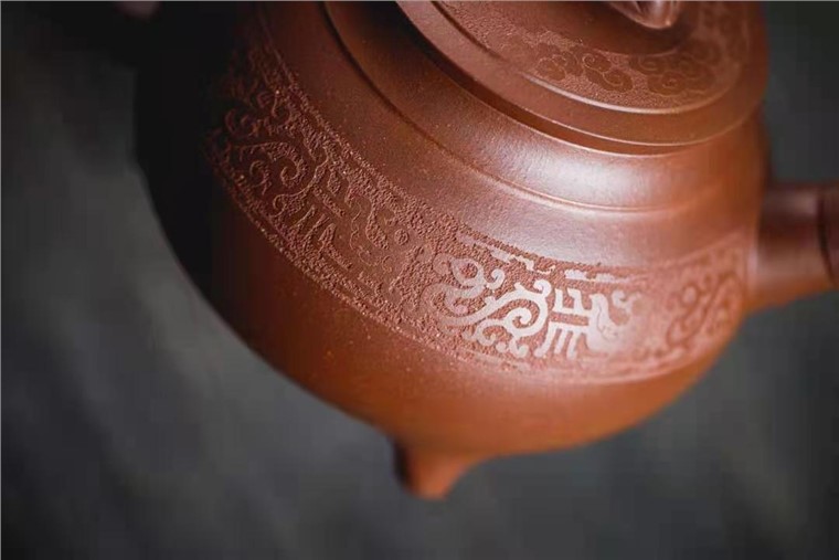 牟锦芬作品 龙尊图片