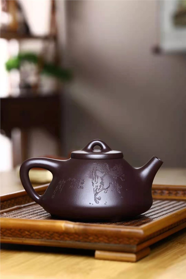 成梅英作品 子冶石瓢图片