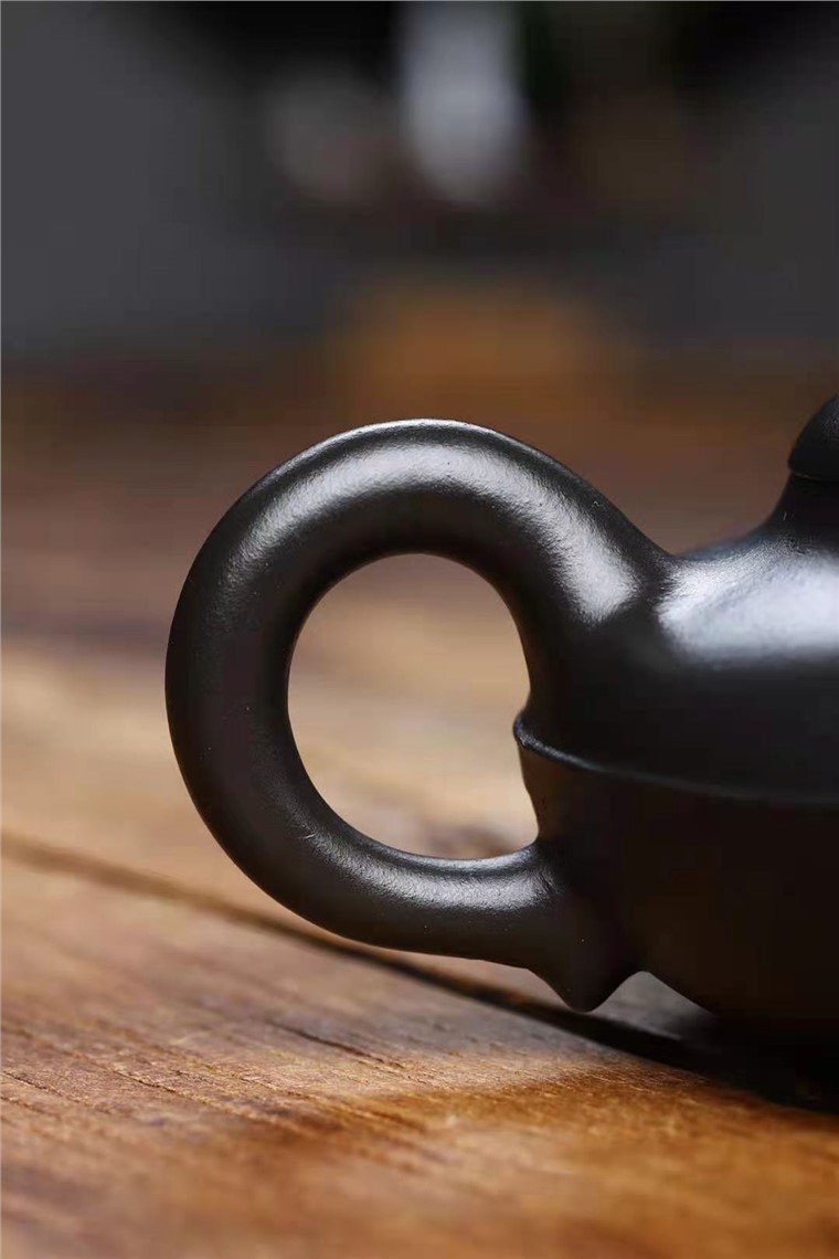 成梅英作品 线圆图片