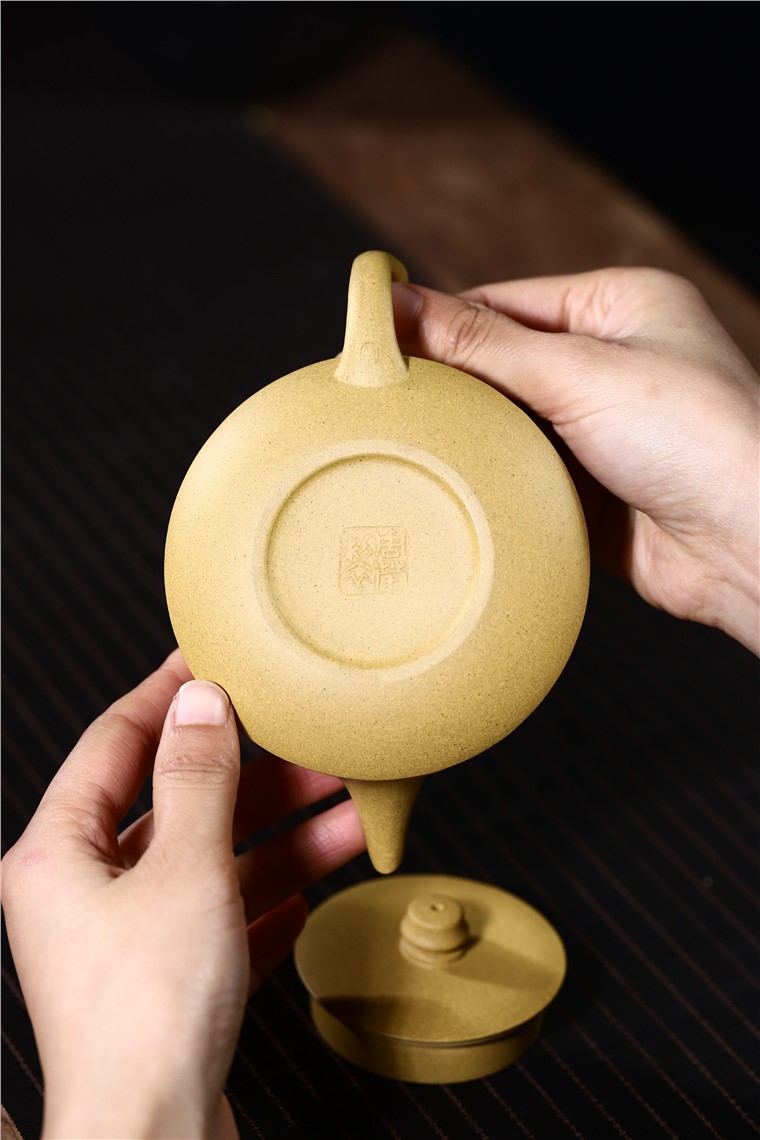 周莹作品 清远