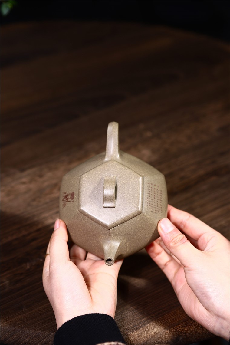 徐勤作品 六方纳瓢图片