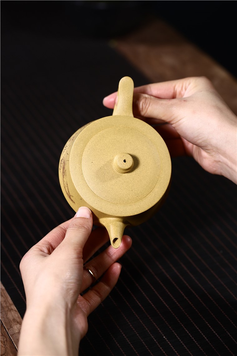 周莹作品 清远图片