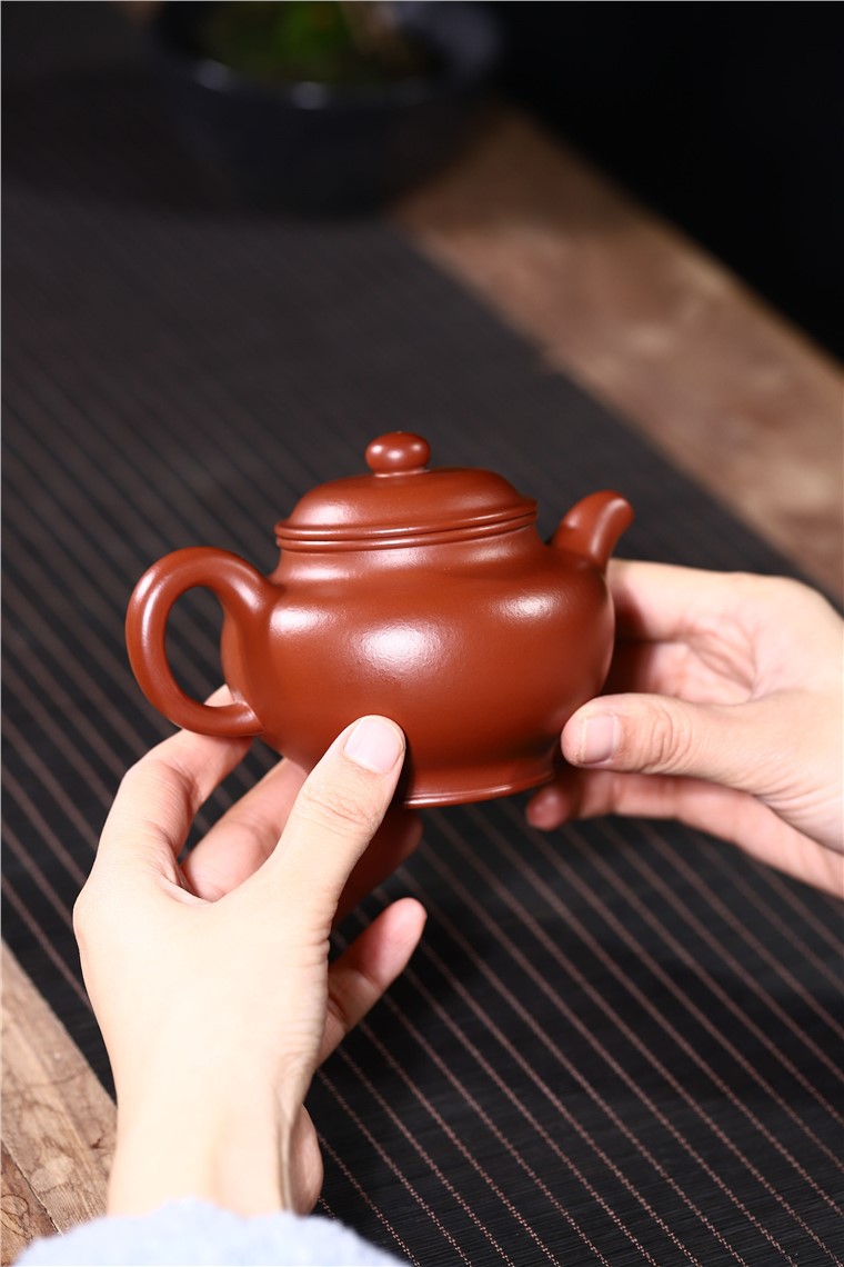 周莹作品 掇只图片