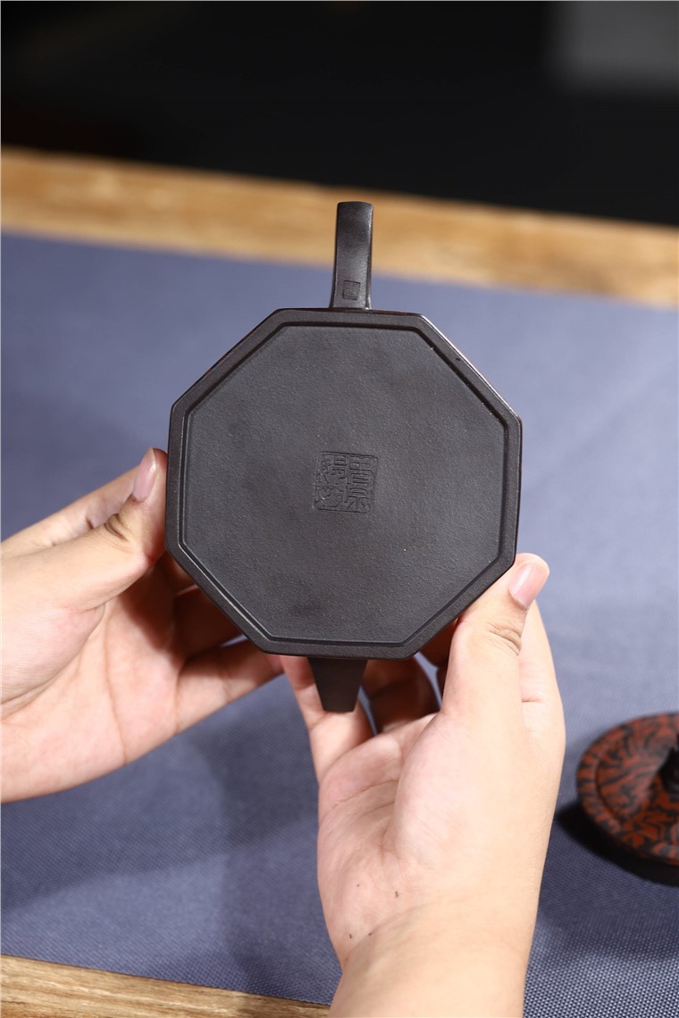 史宗娟作品 祥瑞八方