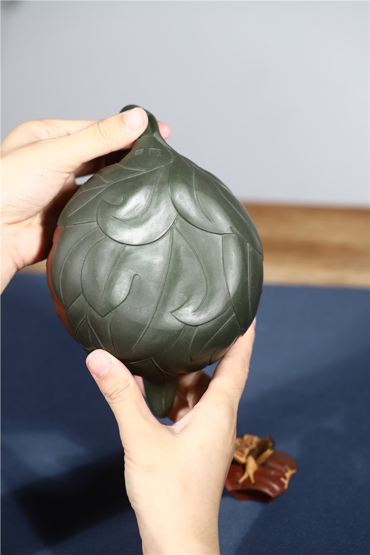 史宗娟作品 牡丹壶