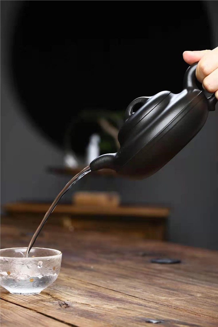 成梅英作品 线圆