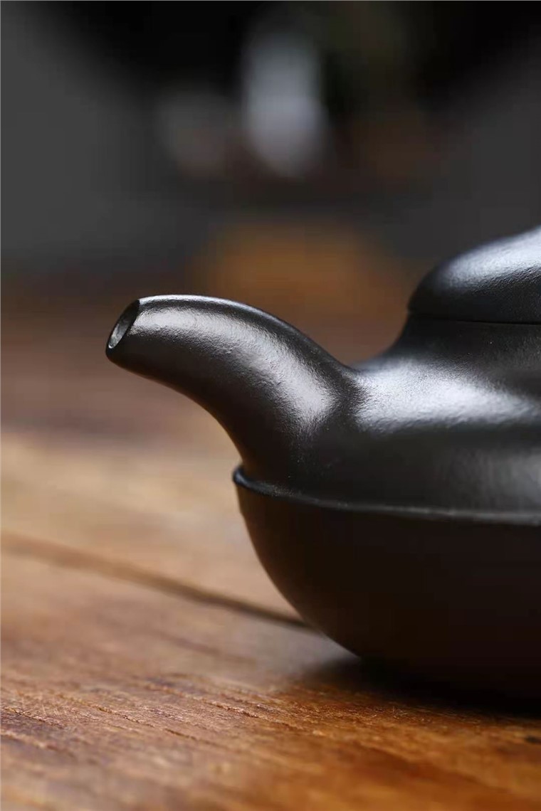 成梅英作品 线圆图片
