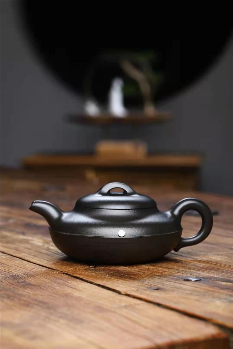 成梅英作品 线圆图片
