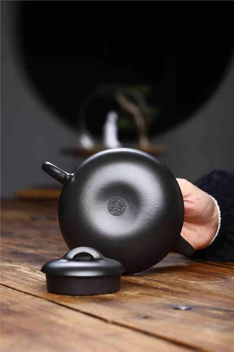 成梅英作品 线圆图片