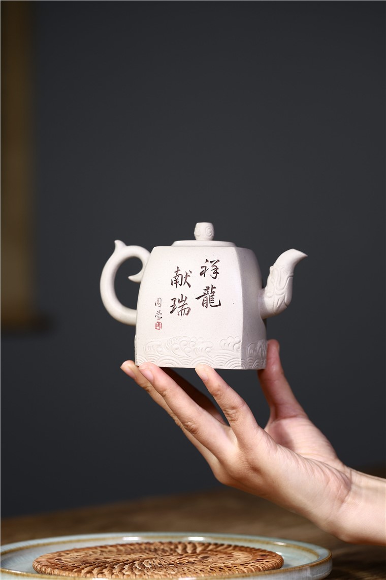 史宗娟作品 祥龙献瑞图片