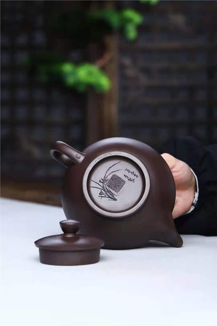 王玉芳作品 汉云壶