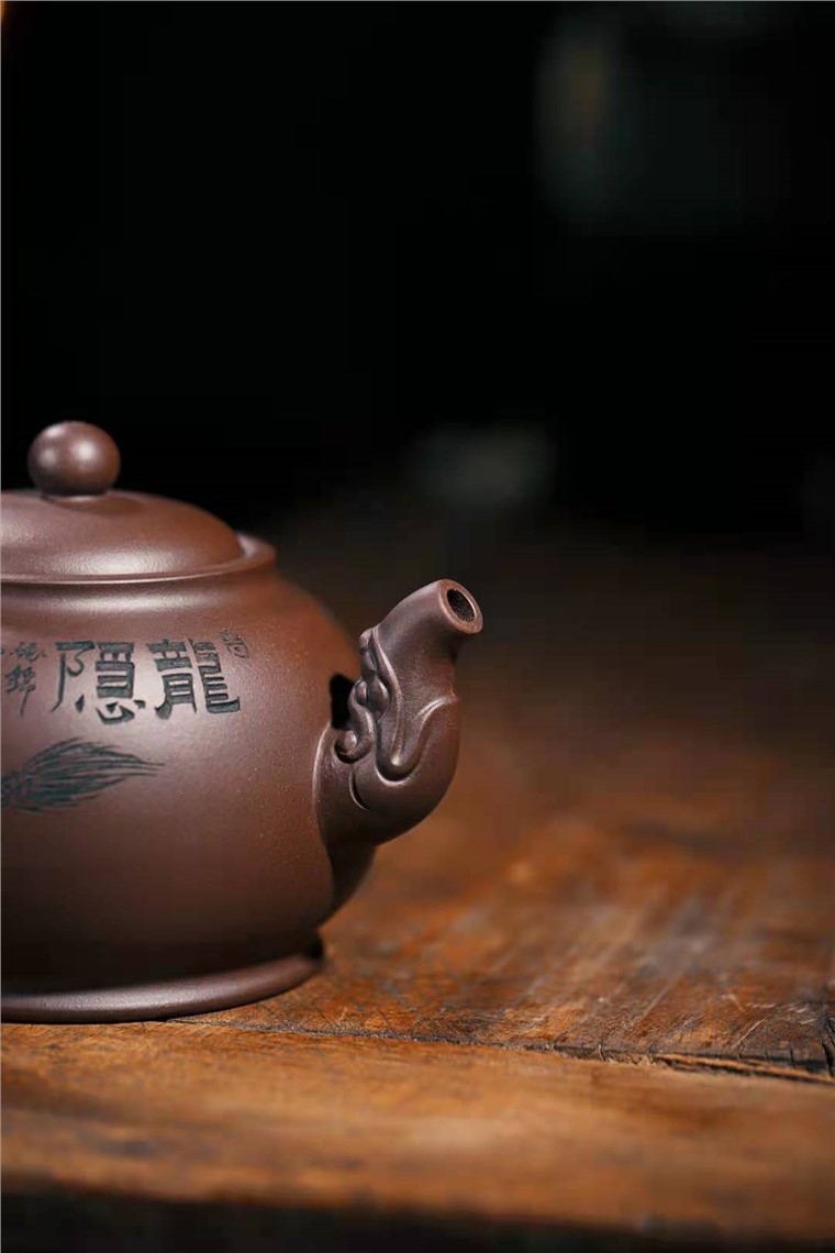 牟锦芬作品 龙隐图片