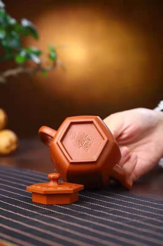 李霓作品 六方宫灯