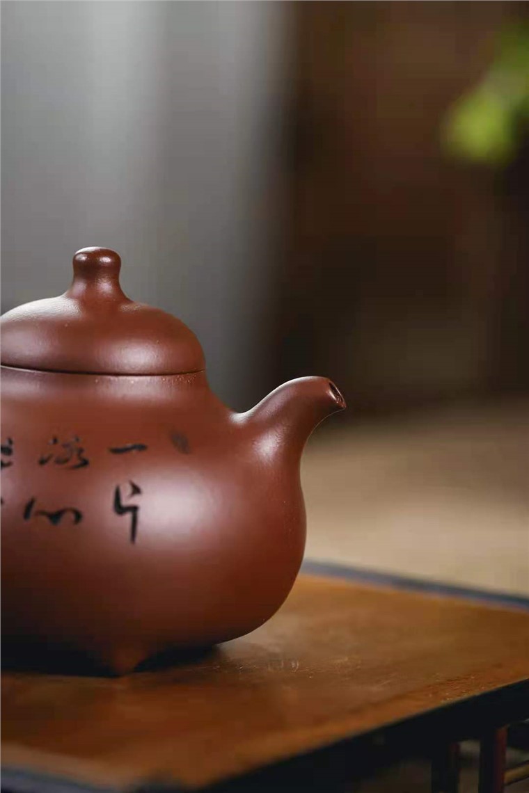 牟锦芬作品 乳鼎图片