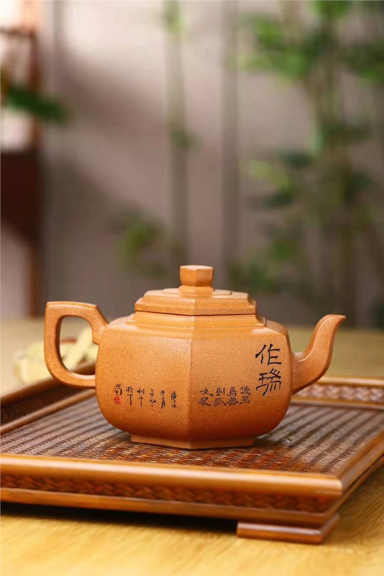 王玉芳作品 六方雪华图片