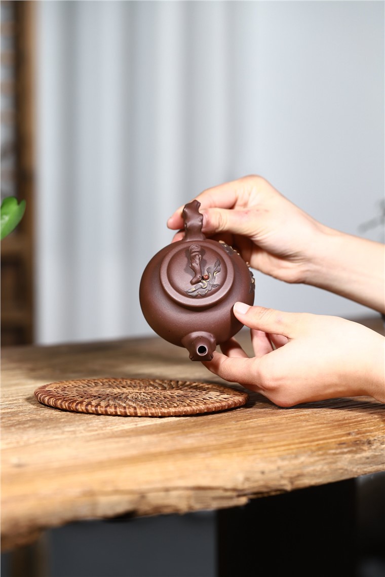 吴暗华作品 桃报春图片