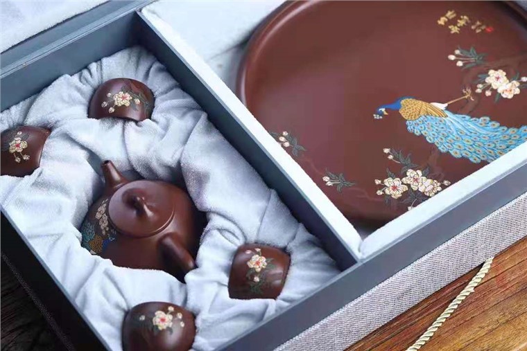 王其明作品 孔雀套组图片