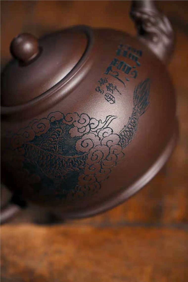 牟锦芬作品 龙隐图片