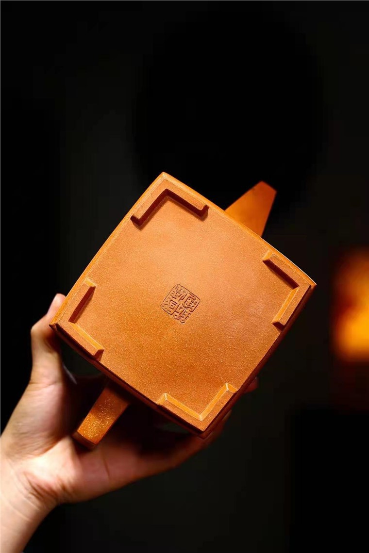 储国峰作品 双线四方图片