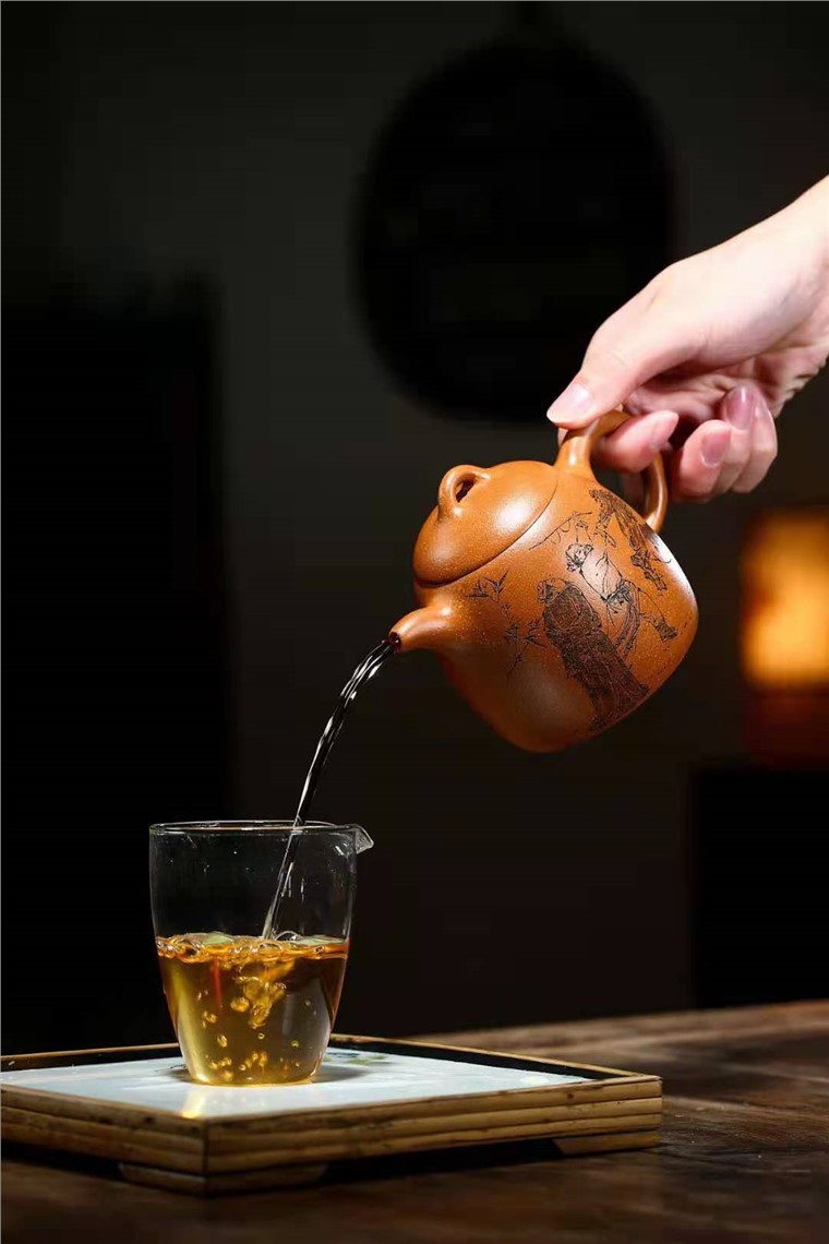 储国峰作品 秦权