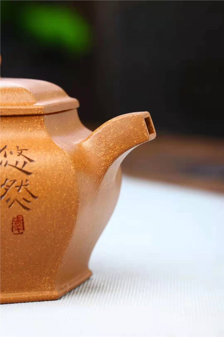 王玉芳作品 静六方图片