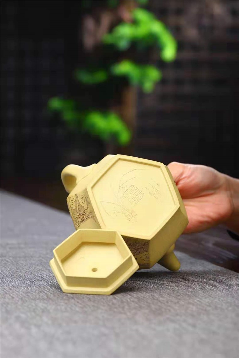 王玉芳作品 僧帽壶图片