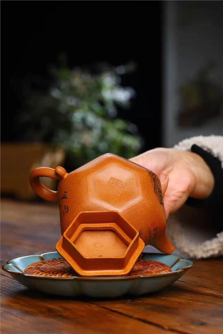 王玉芳作品 六方莲子图片