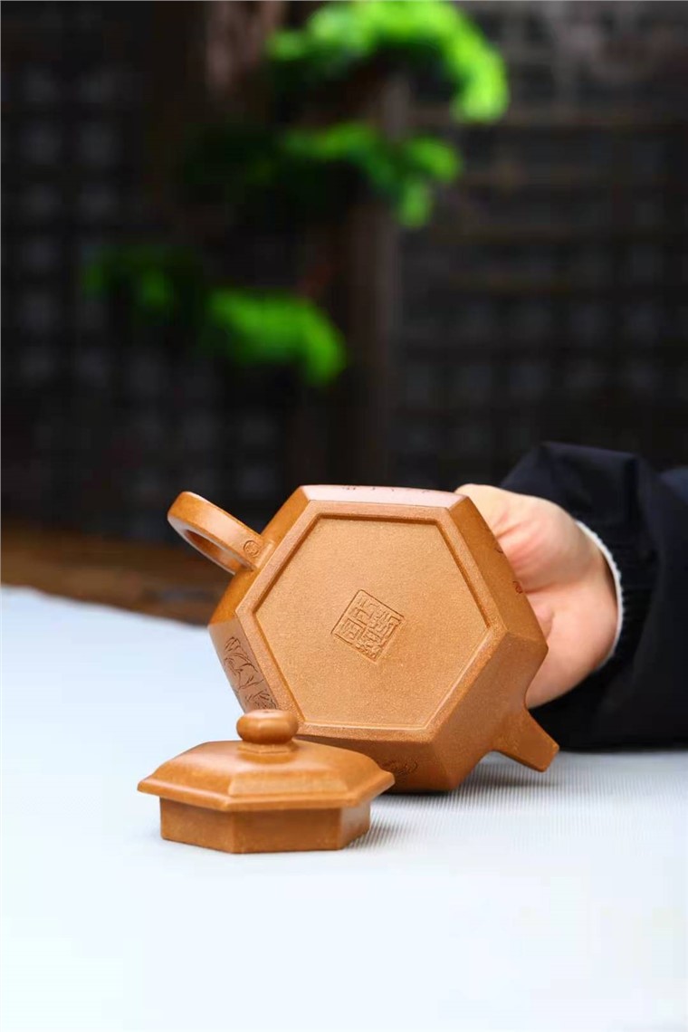 王玉芳作品 静六方图片