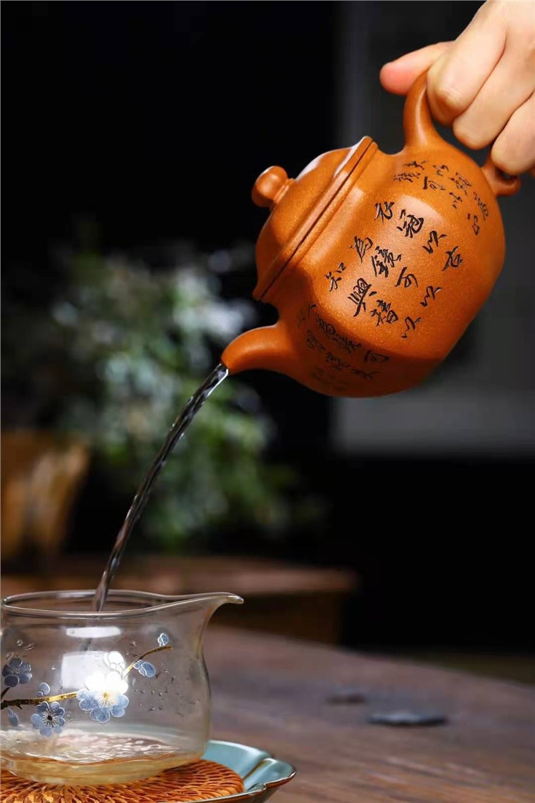 王玉芳作品 六方莲子