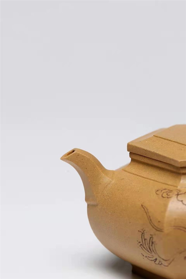 杨慧英作品 六方仿古图片