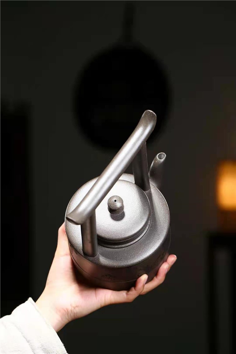 秦国萍作品 宫阙提梁图片