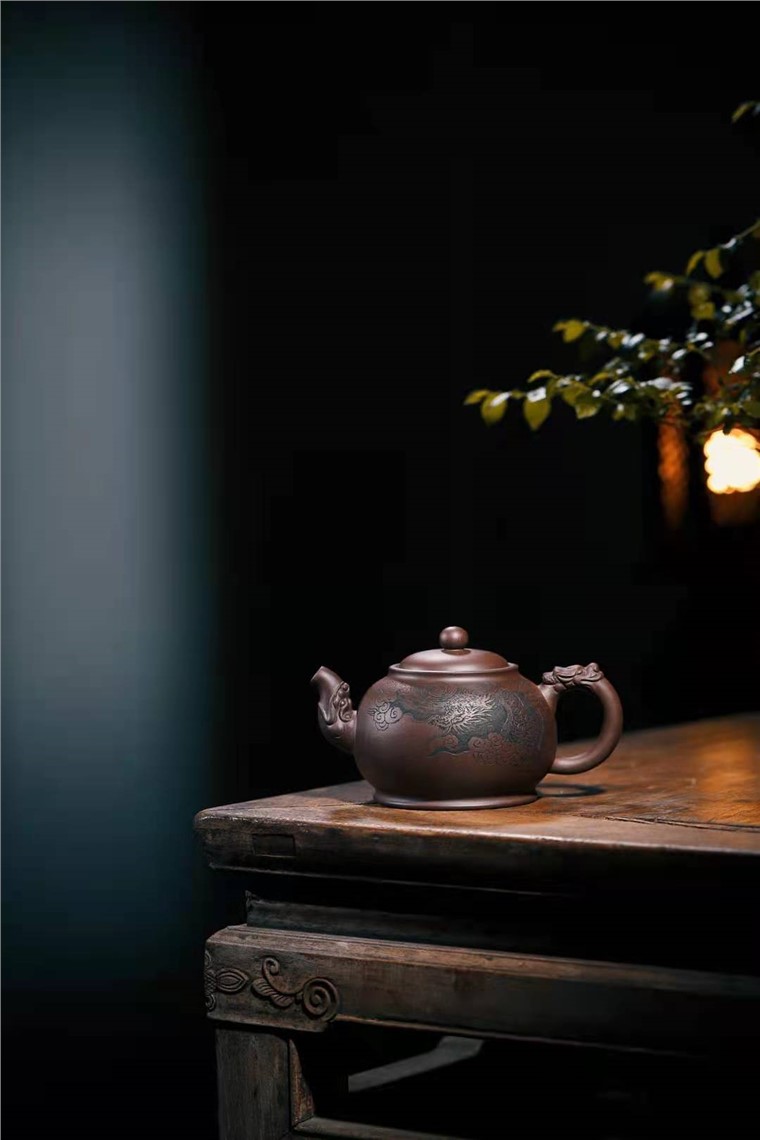 牟锦芬作品 龙隐图片