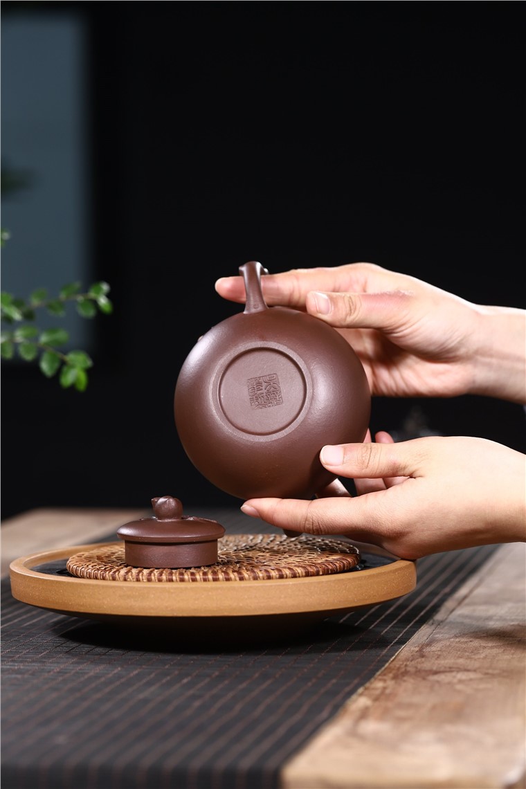 吴暗华作品 寿桃
