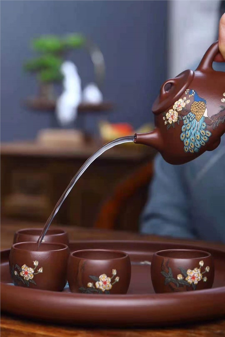 王其明作品 孔雀套组图片