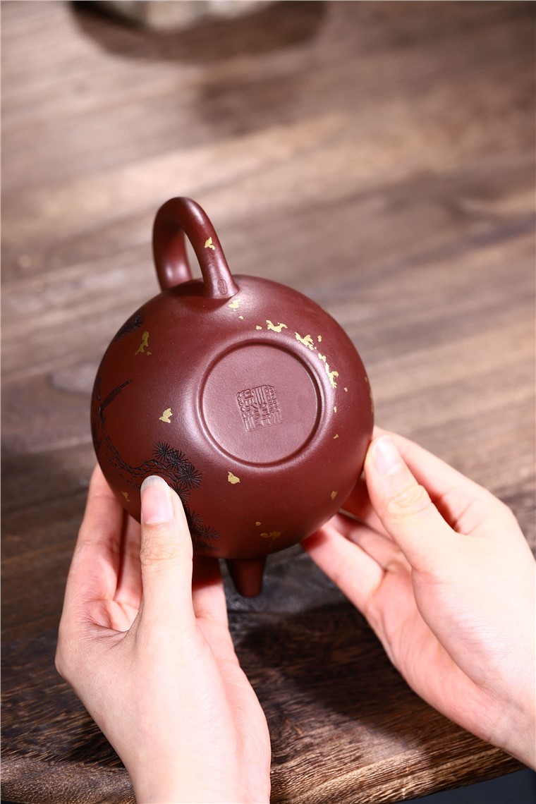 韩洪波作品 掇球