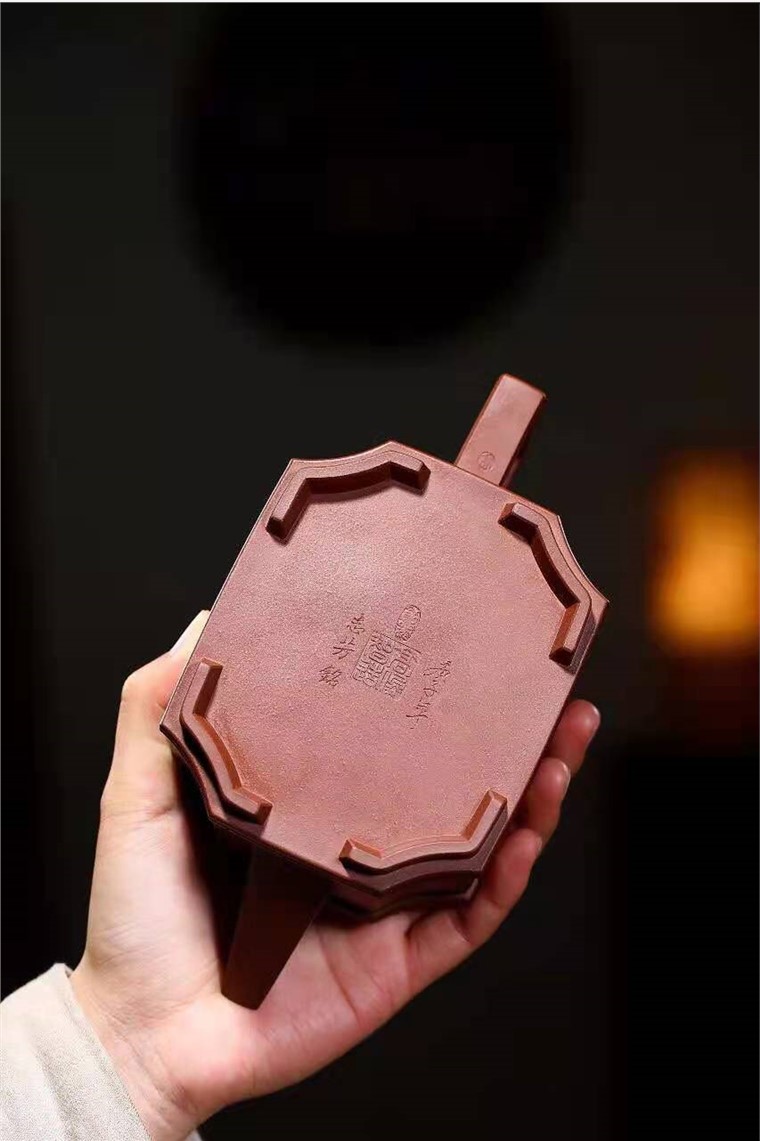 高俊作品 殿方宫灯图片