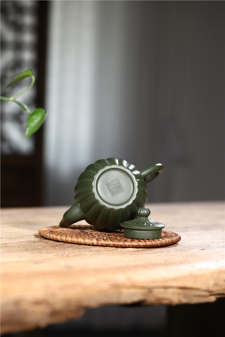 韩洪波作品 筋纹双龙