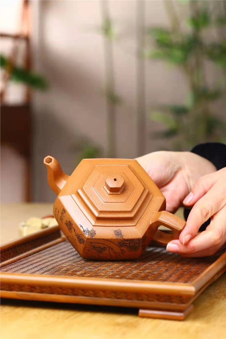 王玉芳作品 六方雪华图片